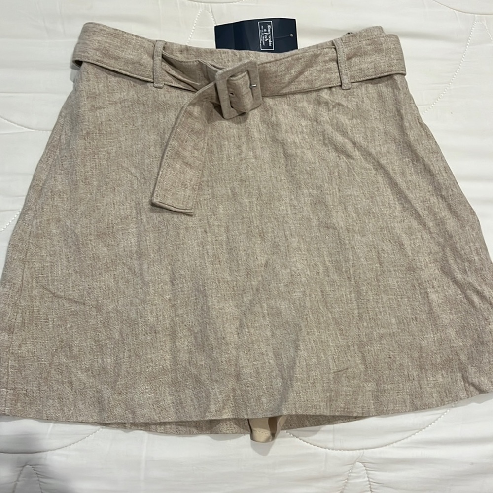 Never worn Abercrombie linen mini skirt